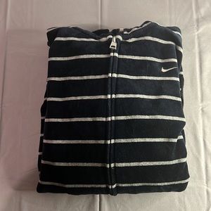 Girls Nike stripped black and white zip up hoodie size xl